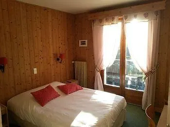 Logis Hôtel Le Caprice Des Neiges Combloux 2*,